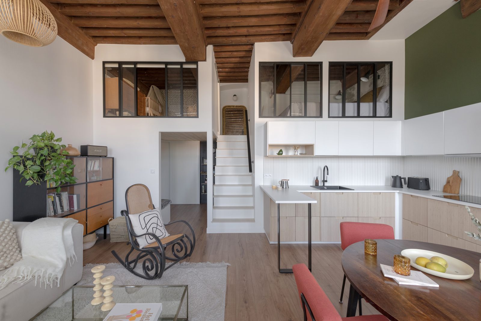 Rénovation d'un appartement de Canuts à Lyon, escalier sur-mesure