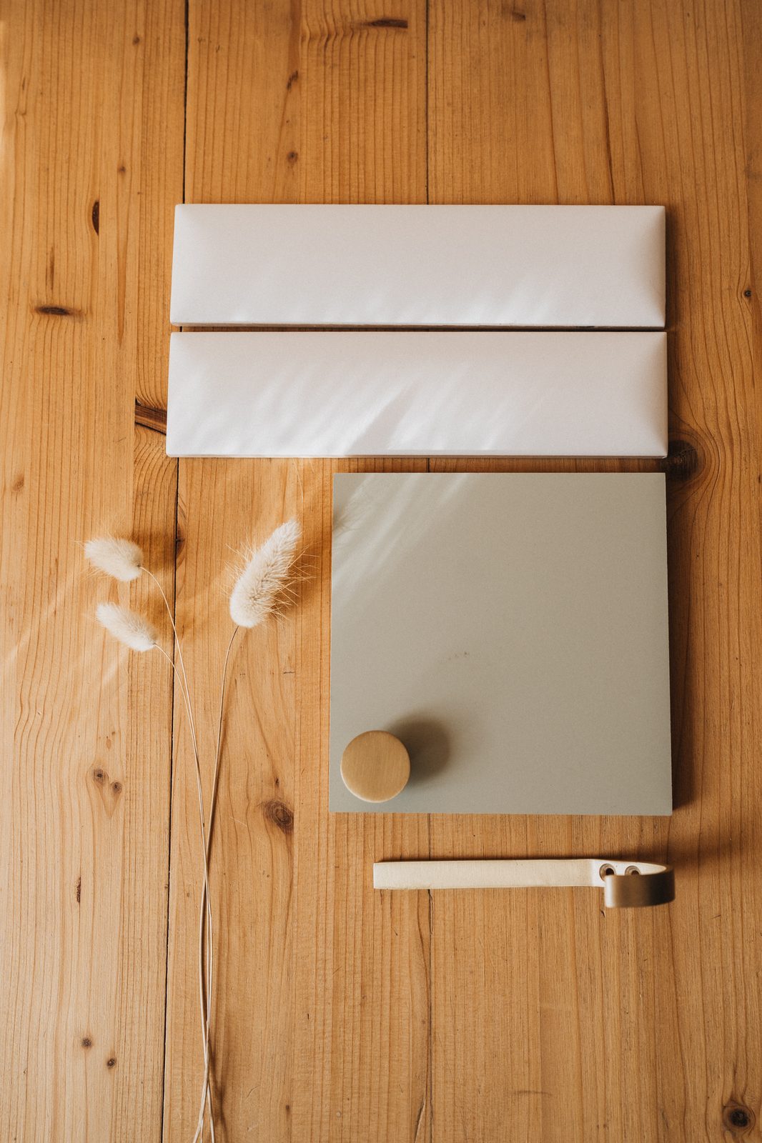 Sélection de mobilier et de matières pour un coaching déco